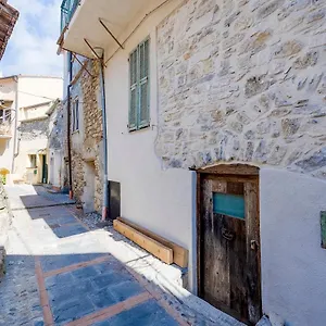 10-minuti-dal-mare-borgo-storico-ligure.hotelitalianriviera.com/